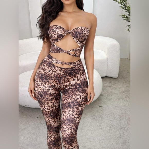 Leopard Print Cut-Out Jumpsuit | Strapless Bodycon 🐆✨ - Picture 5 of 5
